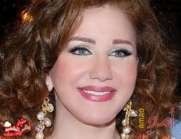 ميادة الحناوى: غيرة الستات وراء ترحيلى من مصر - فيديو