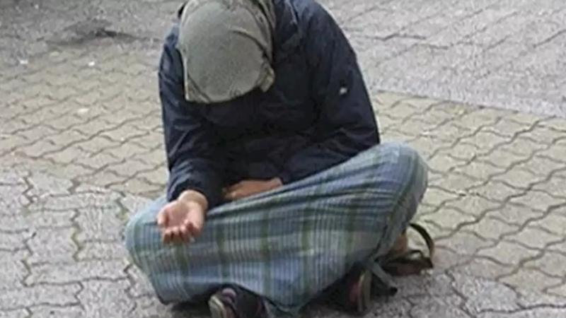 وفاة متسولة عجوز.. والشرطة تكتشف حسابات بنكية لها