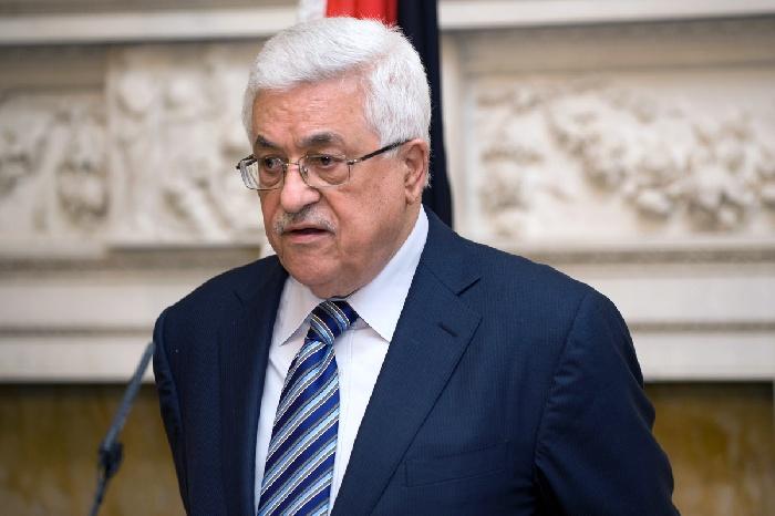 عباس : ترامب لن ينقل السفارة الامريكية للقدس
