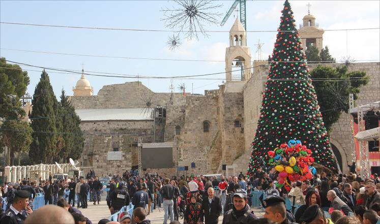 رغم الاجواء الباردة.. الطوائف المسيحية تبدأ احتفالاتها