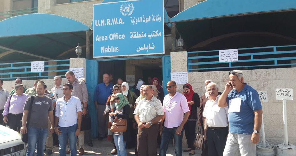إغلاق مقر "الأونروا" في نابلس رفضاً لقرارات "التقليص"