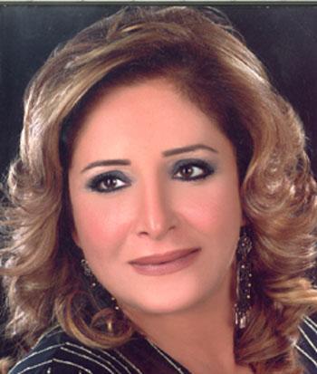 الفنانة عزة البحرة تنسحب من المعارضة السورية بعد انكشاف حقيقتها