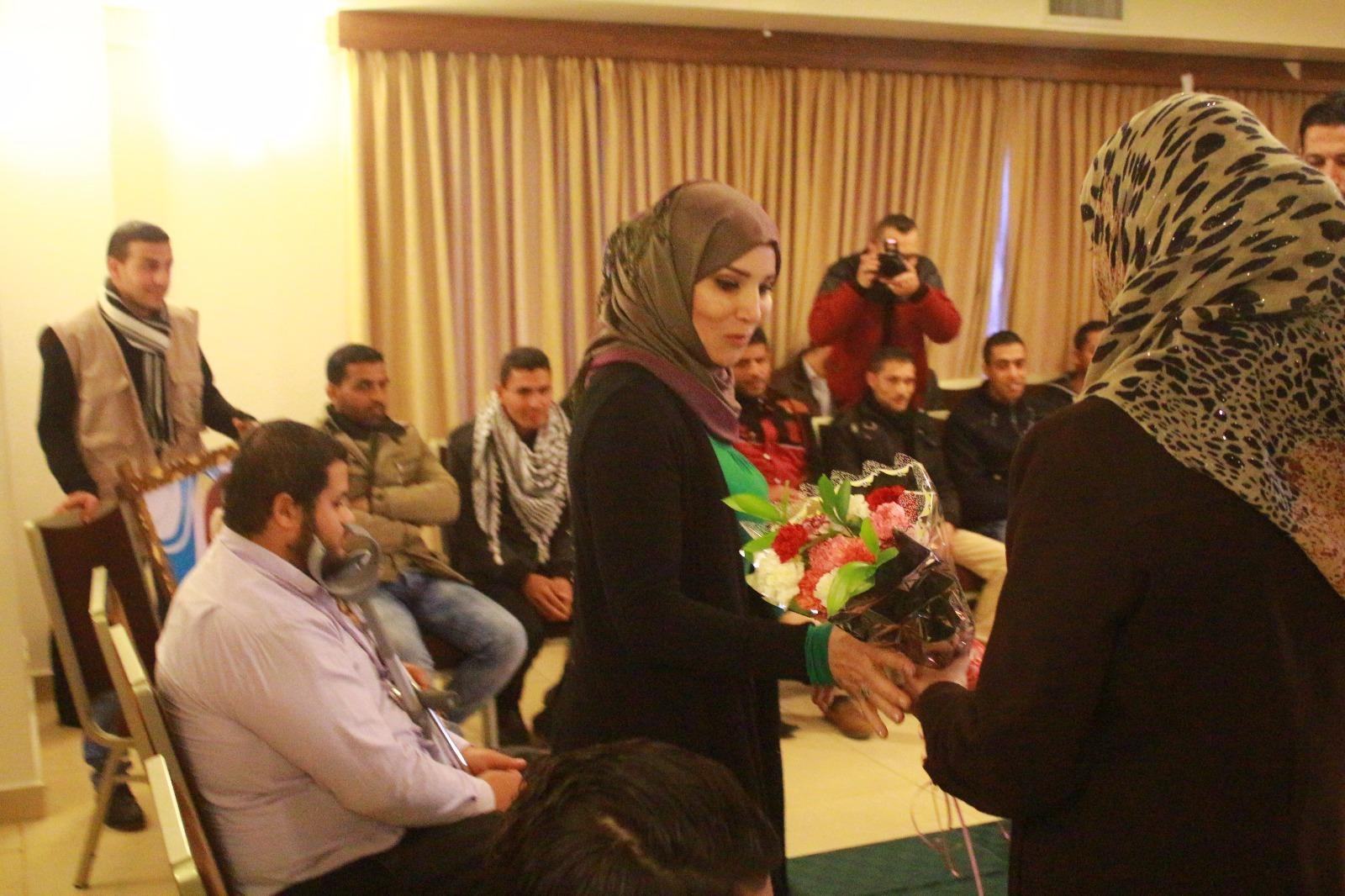 العرس الجماعي الفلسطيني يتجدد بلقاء د.جليلة دحلان في غزة