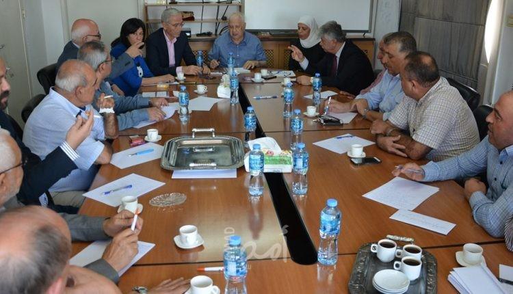 لجنة الانتخابات المركزية: جاهزون فنيًا لعملية الاقتراع في جميع الأراضي الفلسطينية