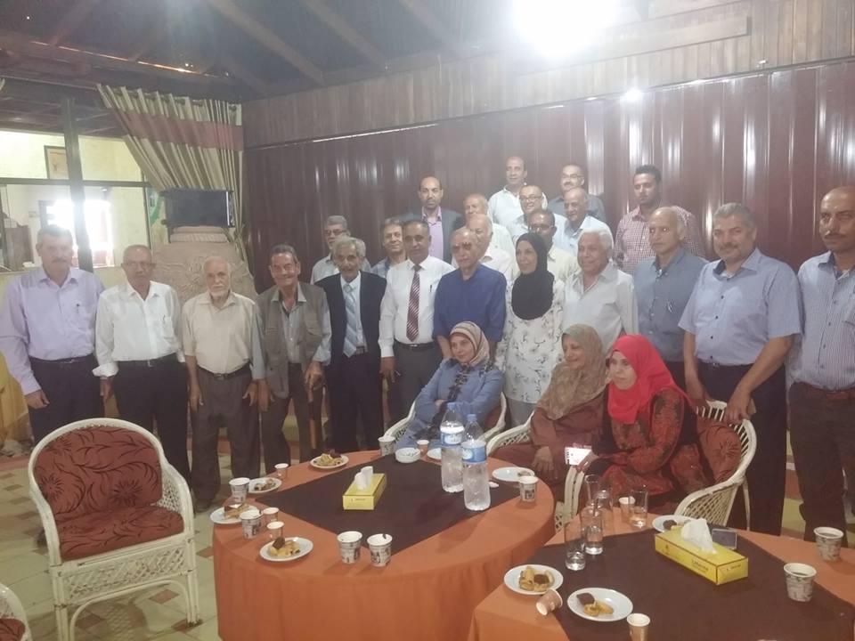المكتب الحركي ينظم معايدة للكتاب والأدباء بغزة