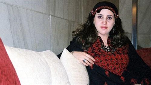 بالفيديو - التلفزيون المصري يلتقي الفنانة الفلسطينية عبير صنصور