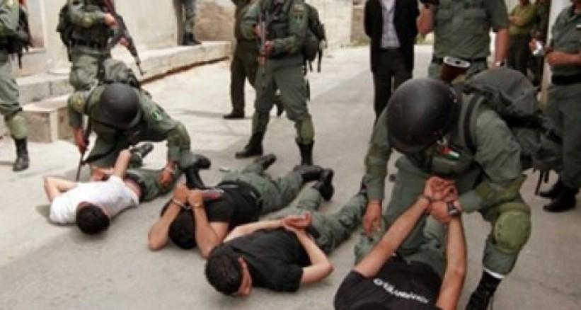 اعتقال شابين قرب حاجز زعترة بحجة حيازتهما سكين