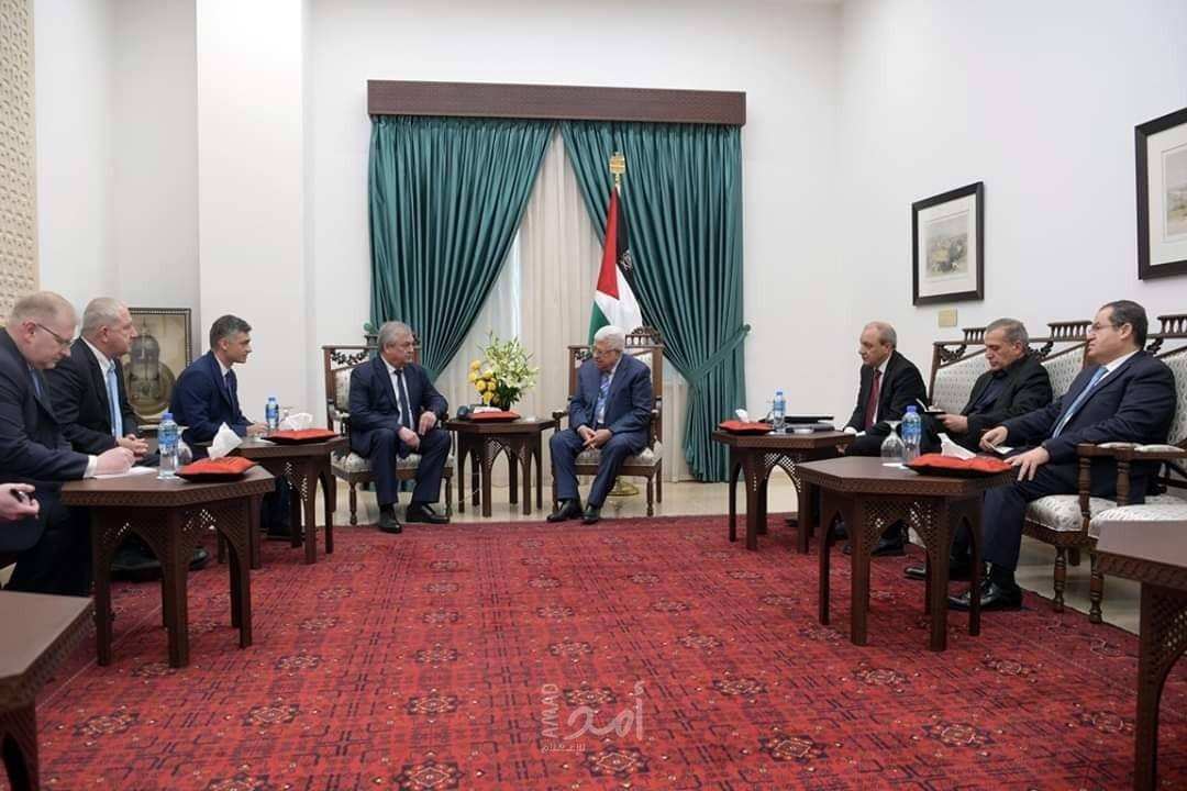 عباس يطلع المبعوث الياباني لعملية السلام في الشرق الأوسط على آخر مستجدات القضية لفلسطينية