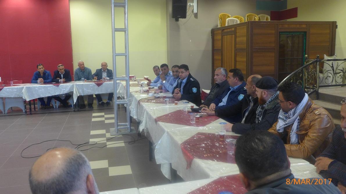 الشرطة الفلسطينية تلتقي فعاليات المجتمع المحلي غرب جنين