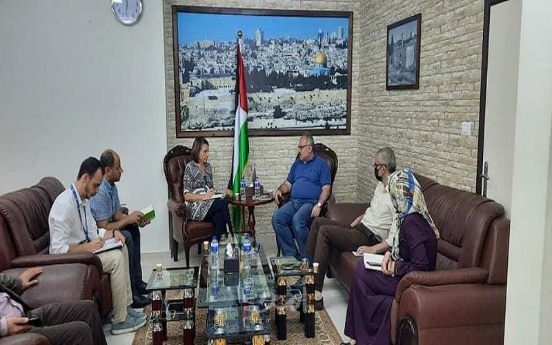 سرحان يلتقي منسقة الشؤون الإنسانية في الأمم المتحدة ويناقش معها إعمار غزة