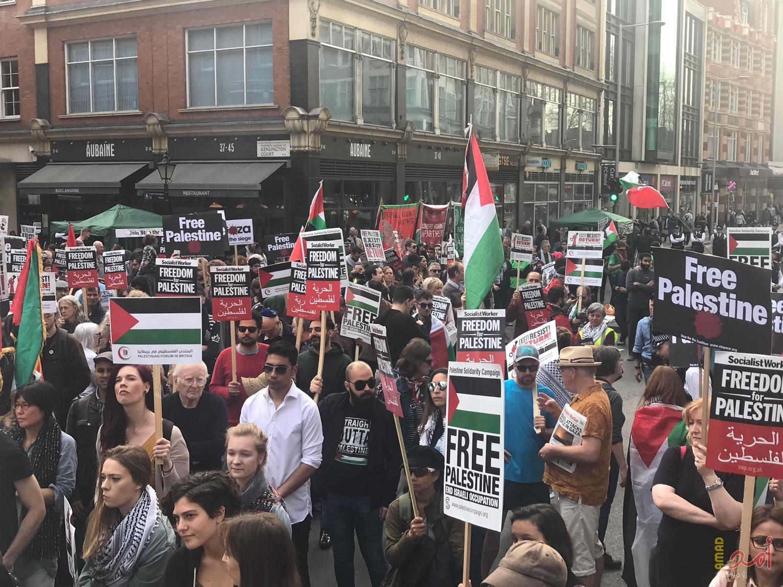 بالصور.. تظاهرة أمام السفارة الإسرائيلية في لندن رفضاً لتصفية القضية الفلسطينية ودعماً لمسيرات العودة