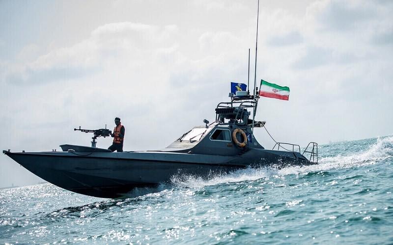 البحرية الإيرانية تصد "هجوما" على سفينة في البحر الأحمر