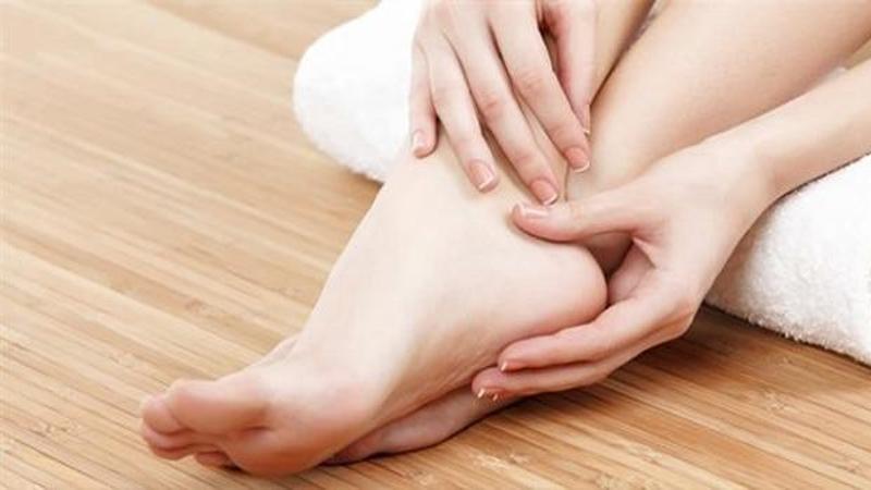 أسباب وأعراض وطرق العلاج احتباس الماء