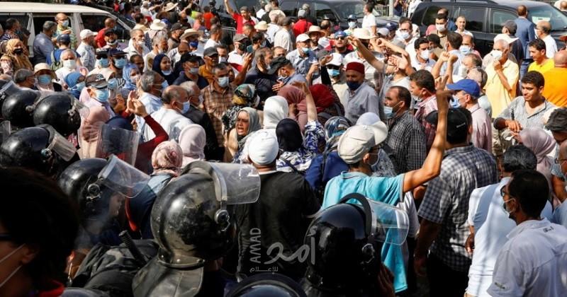 "النهضة" تعلن تعليق الاحتجاجات أمام البرلمان التونسي: تغليبا للمصلحة الوطنية!