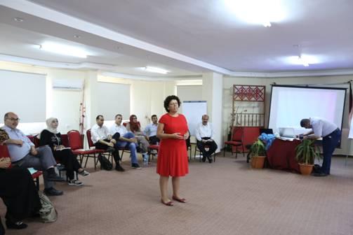 برنامج الصحة النفسية المجتمعية في الأونروا ينظم تدريبًا حول دعم الأطفال ذوي الإعاقة