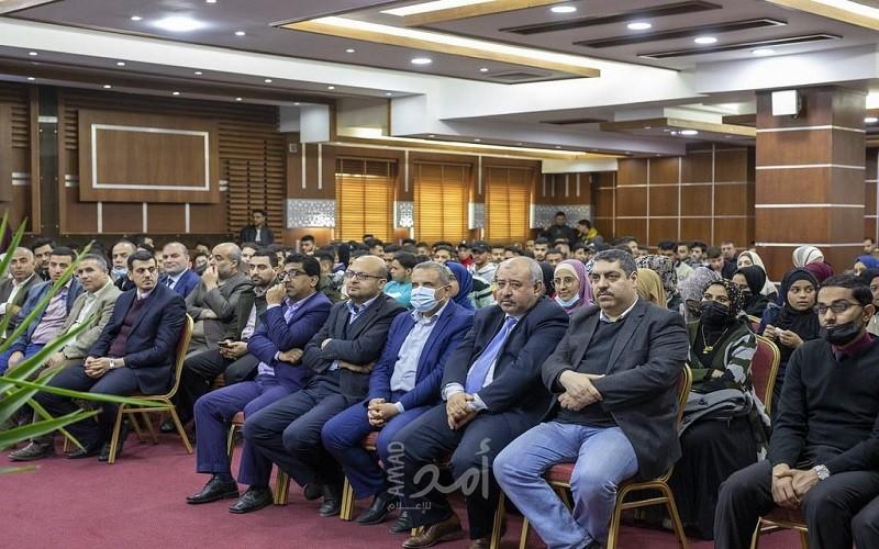غزة: وزارة الاتصالات تشارك في ملتقى تكنولوجيا التسويق والتجارة الالكترونية بالكلية الجامعية