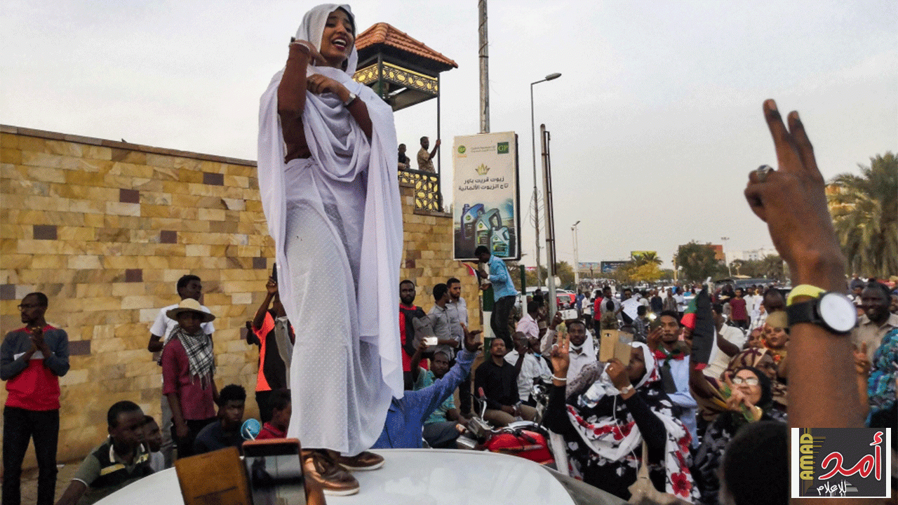السودان: المعتصمون يرحبون بتنحي بن عوف