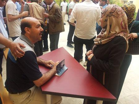 ناصر رباح يوقع ديوانه الرابع وخضر محجز يتناول المجموعة الشعرية بقراءة رفيفة