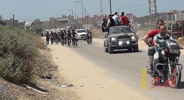 بالفيديو والصور: غزة تشيع جثامين شهدائها الثلاثة بمشاركة الفصائل