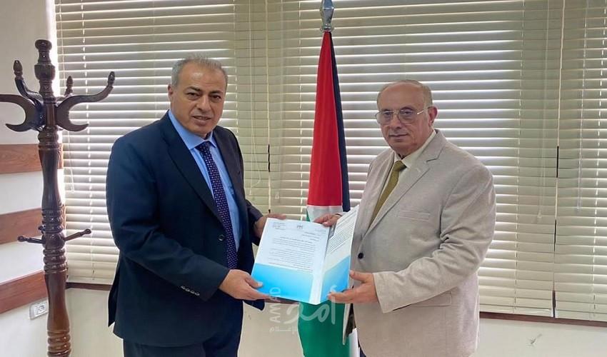 وزير التعليم العالي والبحث العلمي يستقبل رئيس جامعة الإسراء