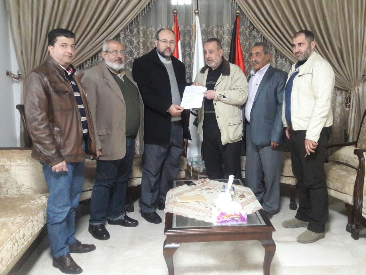 بيروت:  ممثل حركة حماس علي بركة  يستقبل وفداً من تجمع مخيم نهر البارد الجديد