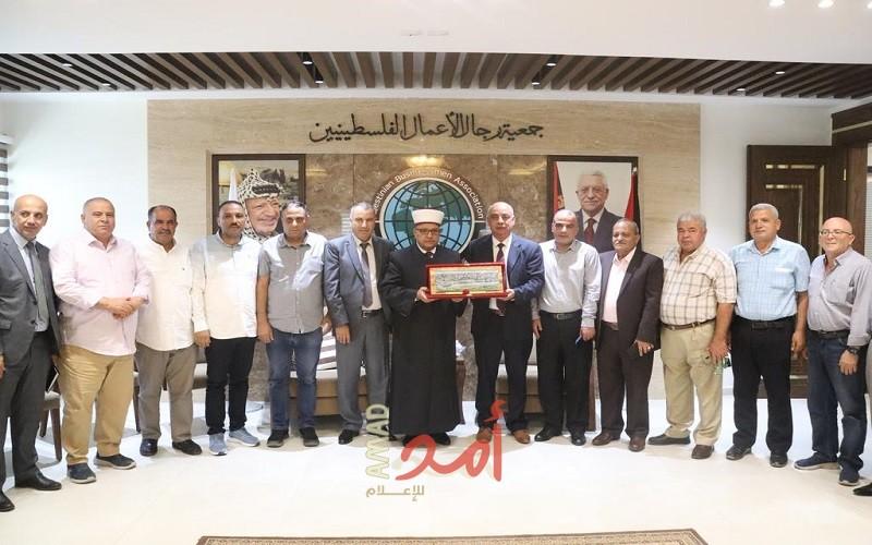 جمعية رجال الأعمال بغزة تستقبل وزير الأوقاف الشيخ حاتم البكري