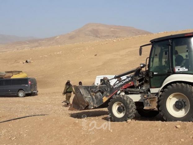 قوات الاحتلال تهدم حظائر ومنشآت سكنية في الأغوار الشمالية