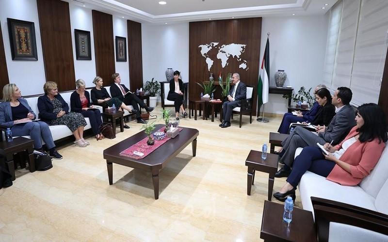 اشتية يدعو البرلمان النرويجي للاعتراف بدولة فلسطين واتخاذ إجراءات ضد الاستيطان