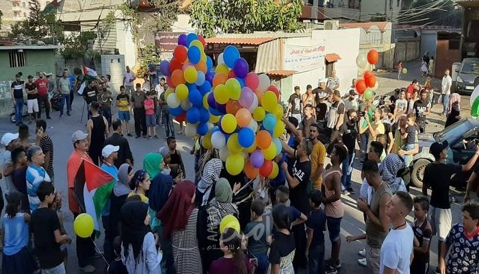 انتفاضة البالونات تعم مخيمات لبنان رفضا لقرار وزير العمل ضد الفلسطينيين