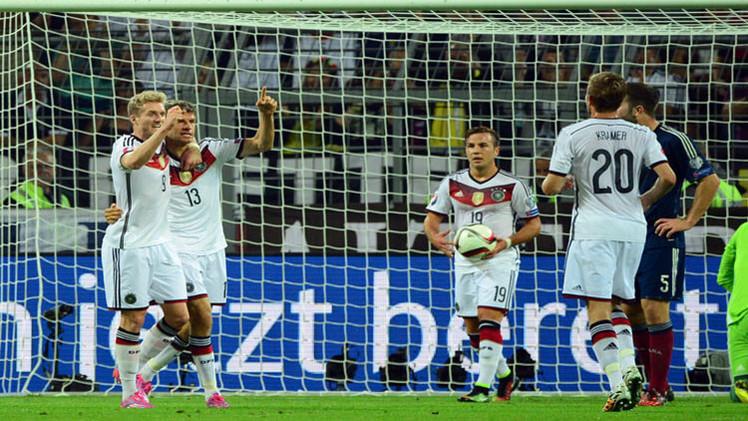 بالفيديو .. عجلة الماكينات الألمانية تبدأ بالدوران في تصفيات "يورو 2016"