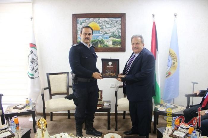 المحكمة الدستورية العليا برام الله تكرم جهاز الشرطة الفلسطيني