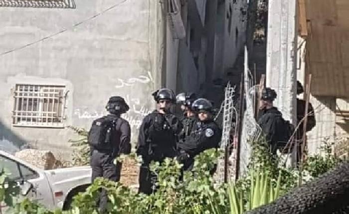 بالفيديو.. قوات الاحتلال تقتحم مخيم شعفاط بالقدس