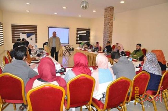 المركز الفلسطيني لحقوق الإنسان يختتم دورة تدريبية في مجال حقوق الإنسان والحق في الصحة