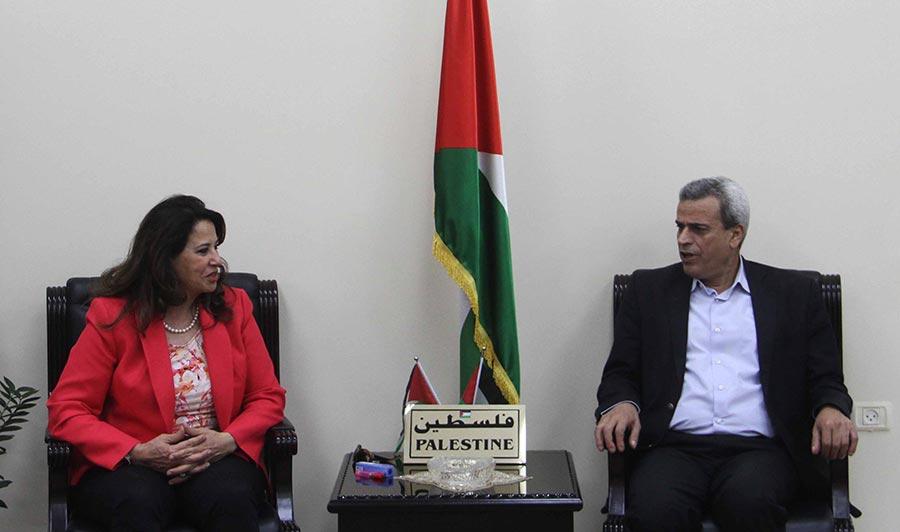 قلقيلية الشرعية تعرض الفيلم الوثائقي خيوط المؤامرة على فلسطين