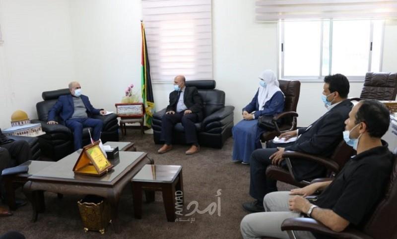 نقابة الموظفين تطالب "مالية حماس" بتنفيذ وعدها بدفعة قبل العيد إضافة للراتب