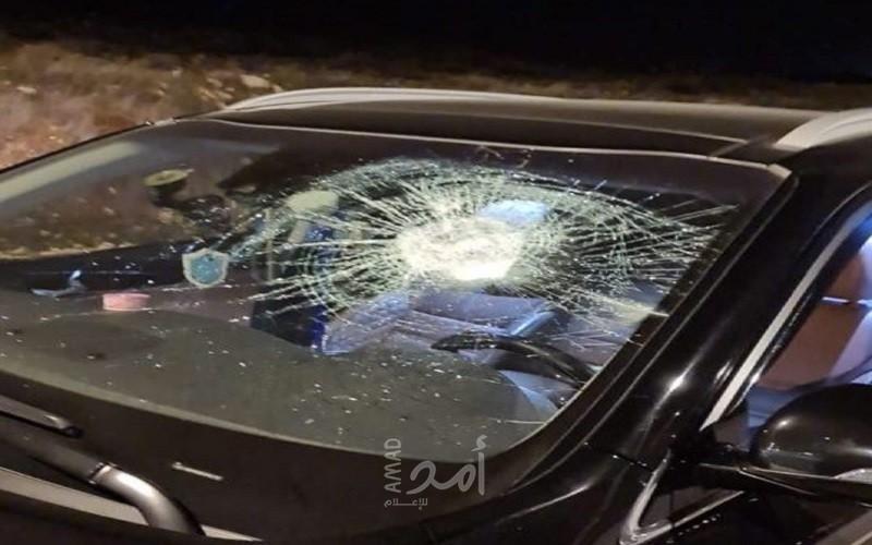 مستوطنون يهاجمون مركبات المواطنين جنوب نابلس