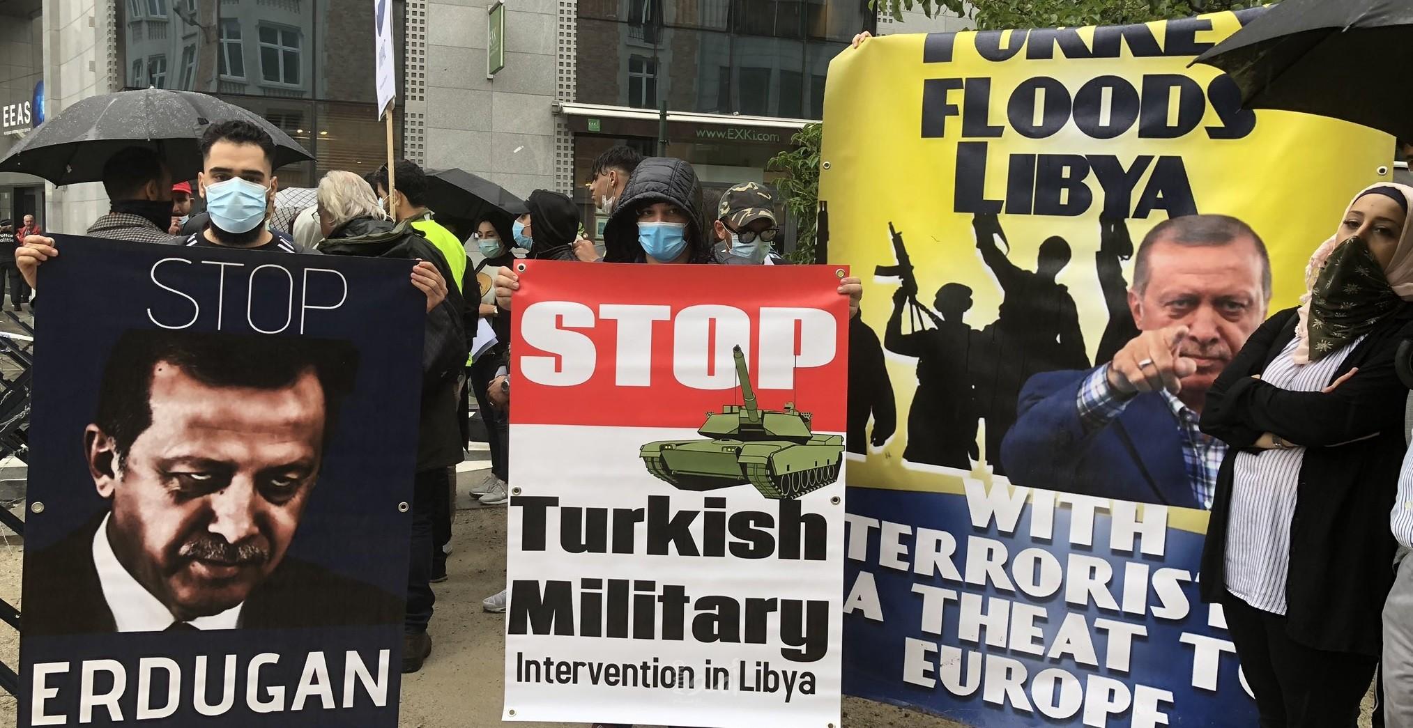وقفة احتجاجية في بروكسل للتنديد بالتدخل التركي في ليبيا (فيديو + صور)