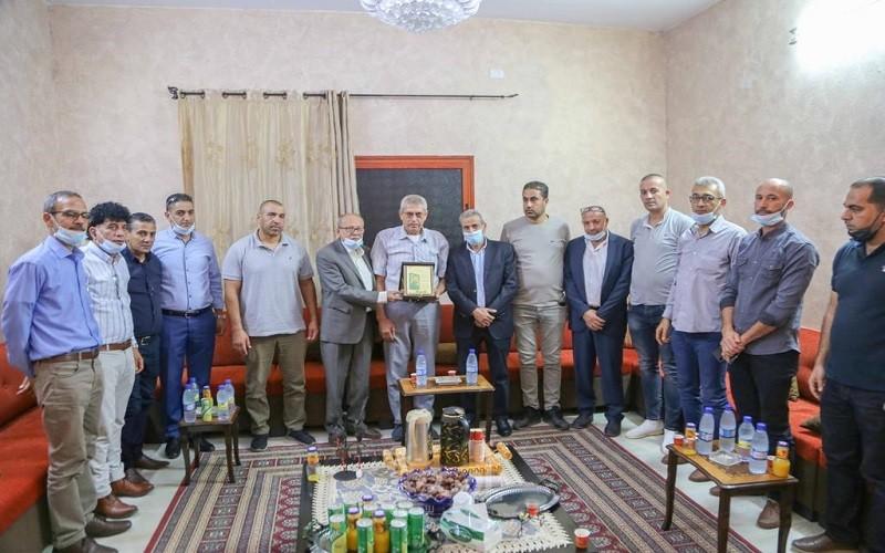 قلقيلية: المحافظ يلتقي رئيس هيئة شؤون الأسرى والمحررين