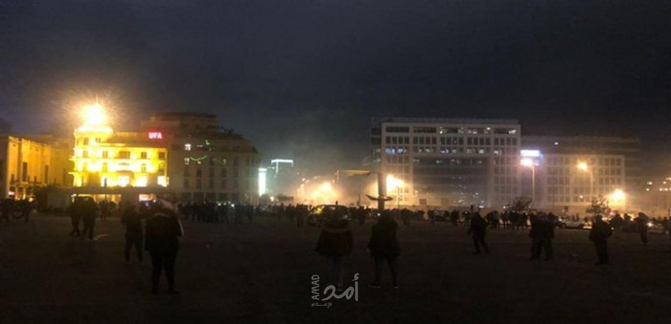 محتجون يهاجمون المجلس النيابي ومواقع حكومية لبنانية بسبب انفجار مرفأ بيروت- فيديو