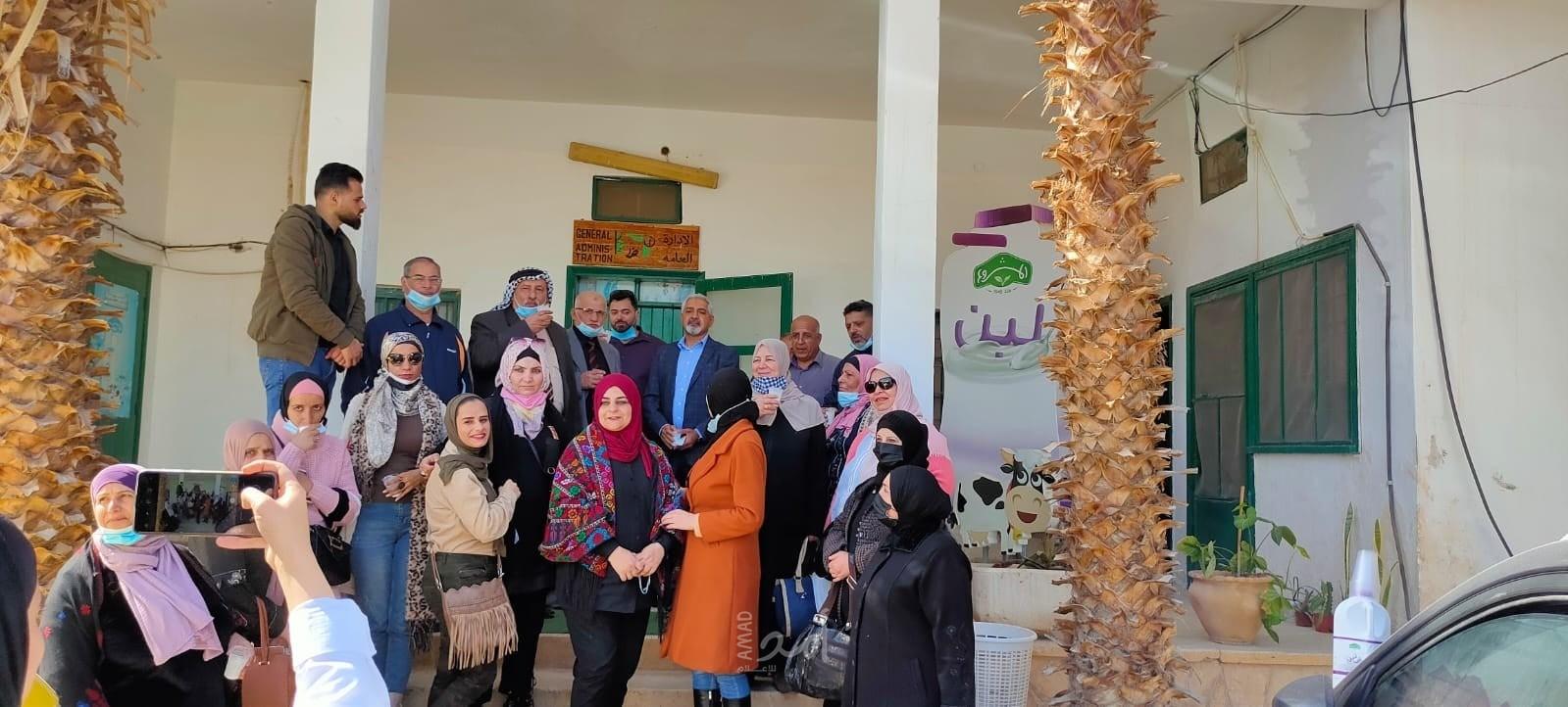 وفد من جمعيات الخليل يزور المشوع النشائي باريحا
