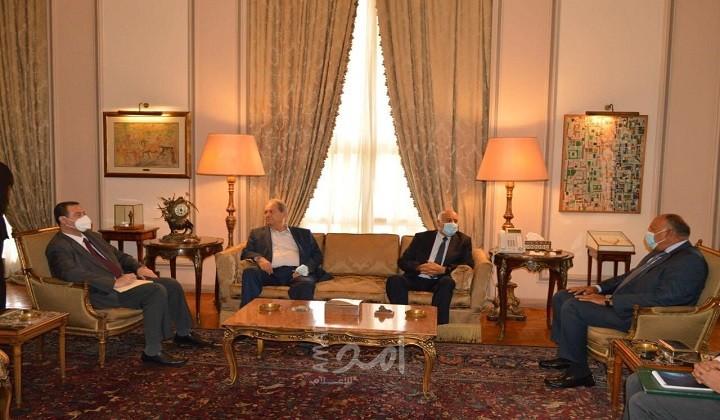 تفاصيل اجتماع وفد فتح مع وزير الخارجية المصري في القاهرة