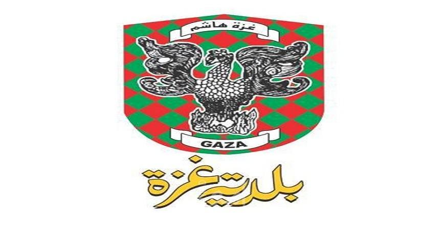 بلدية غزة تواصل جهود معالجة آثار المنخفض الجوي