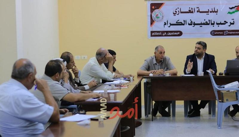 بلدية المغازي تلتقي بـ"رؤساء لجان الأحياء"