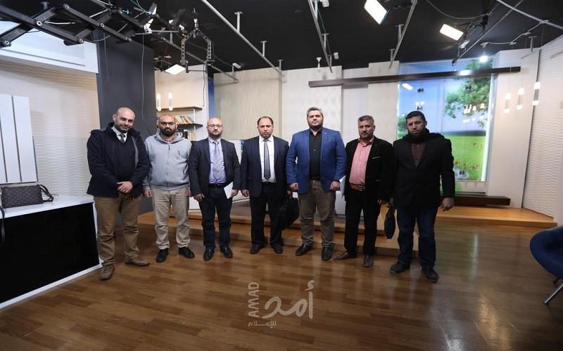 وفد من اللجنة التحضيرية لمهرجان العودة يزور الكلية الجامعية بغزة