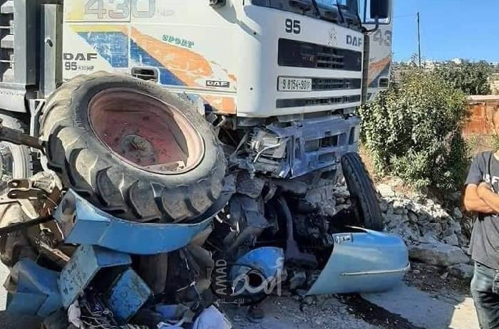 بالصور.. نجاه المواطن "محمود ثلجي" من موت محقق جراء انزلاق شاحنة محملة بالحجارة في الخليل