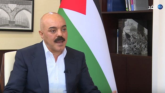 بالفيديو... المشهراوي لعباس: كن شجاعاً وانزل إلى غزة لتحتمي بشعبك.. وعلى حماس أن تتخلى عن وهم السلطة المطلقة