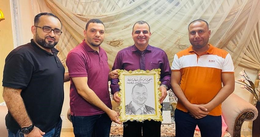 شباب الأمة يهنئ رئيس بلدية خان يونس بمناسبة حصوله على درجة الدكتوراة