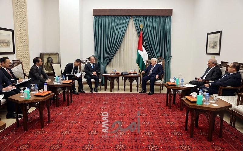 الرئيس عباس يستقبل نائب وزير الخارجية الياباني