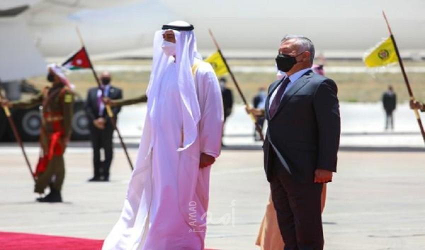 محمد بن زايد يصل الأردن والملك عبد الله الثاني في مقدمة مستقبليه