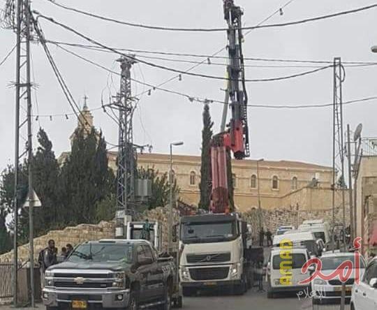 قوات الاحتلال تركب أعمدة كاميرات بالقدس